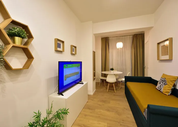 Tanzi 12 - Modern House Appartement