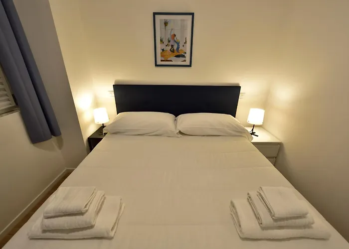 Tanzi 12 - Modern House