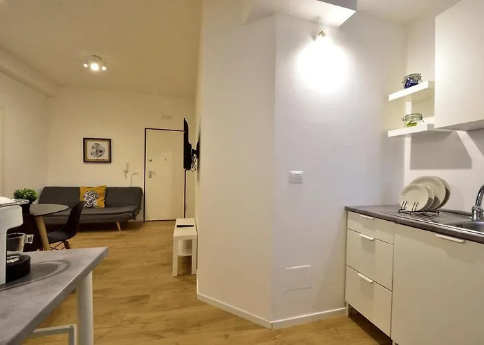 Tanzi 12 - Modern House *