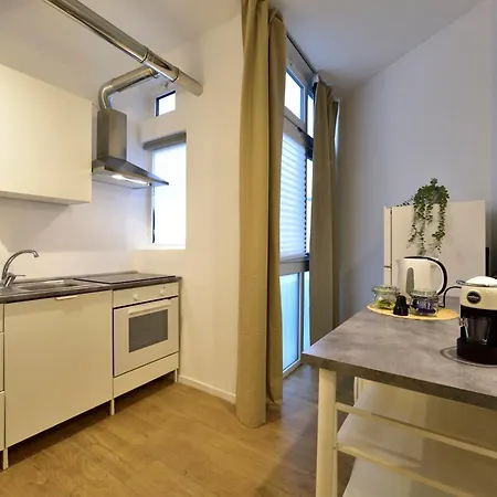 Tanzi 12 - Modern House Apartment Bari