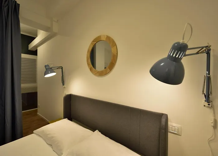 Tanzi 12 - Modern House